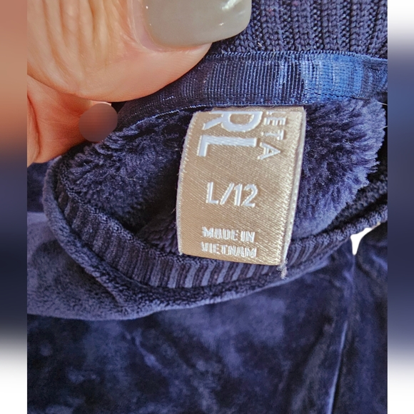 ATHLETA GIRL FEELIN ' GREAT CREW SWEATSHIRT THICK PLUSH dark Indigo blue, sz 12 - Picture 2 of 4